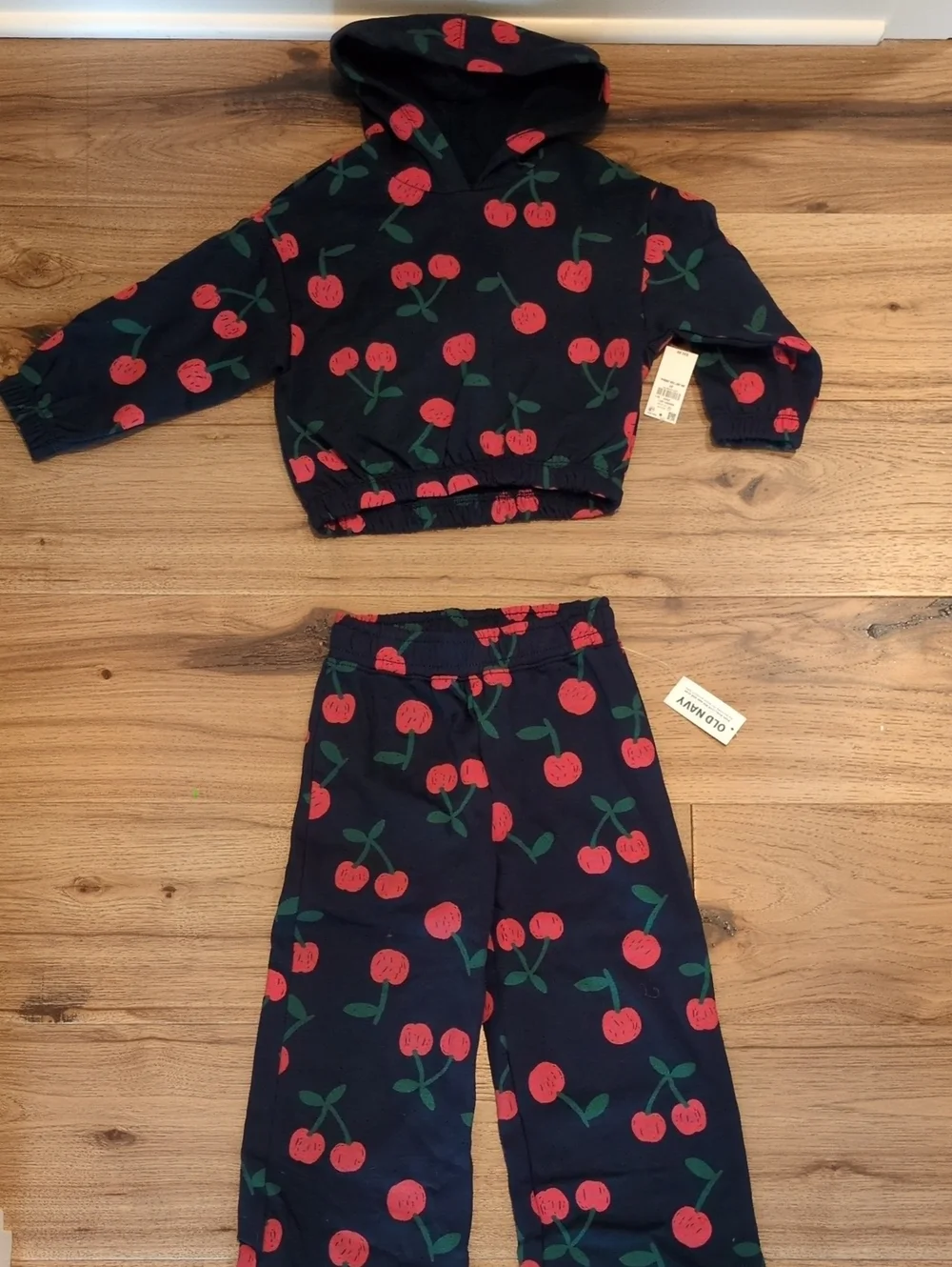 Old Navy Girls Cherry Hoodie & Wide Leg Pants Set 3T NWT